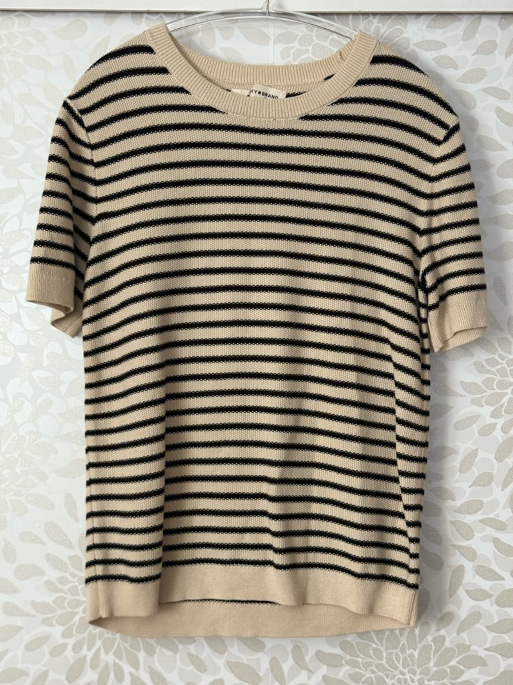 Lucky Brand Women’s S Black Beige Striped Short Sleeve Pullover Sweater
